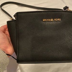 Micheal Kors Crossbody